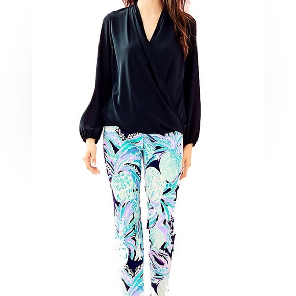 Black wrap style blouse - Picture 9 of 9